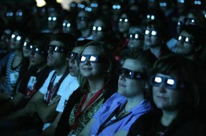3d-glasses-as-they-watchpreview-of-avatar