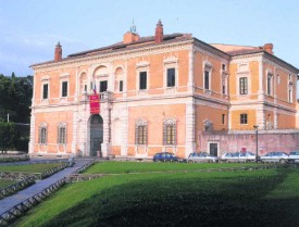 De Villa Giulia in Rome werd tussen 1551-1553 gebouwd voor paus Julius II